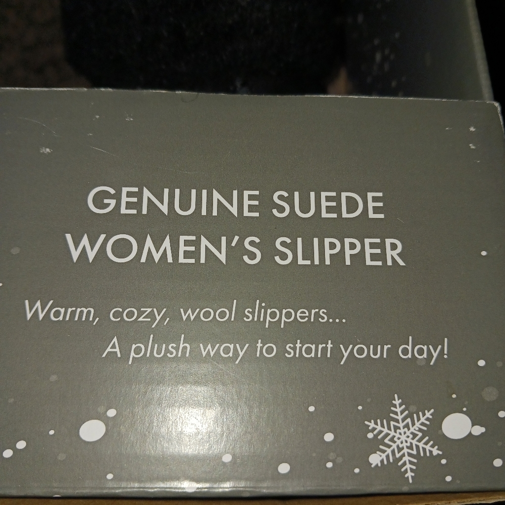 NWT! PAWZ by BEAR PAW SLIPPERS (ONLY have size 6 left) - Picture 10 of 10